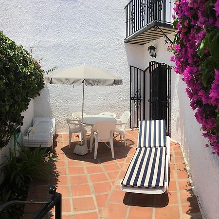 Villa Pinos 20 Menyber Nerja Exterior foto