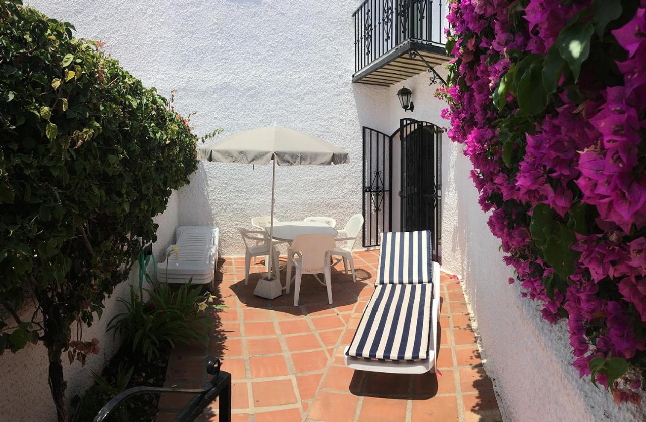 Villa Pinos 20 Menyber Nerja Exterior foto